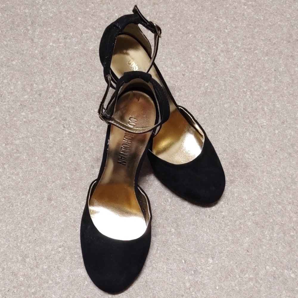Cosmopolitan woman 4" heels suede leather